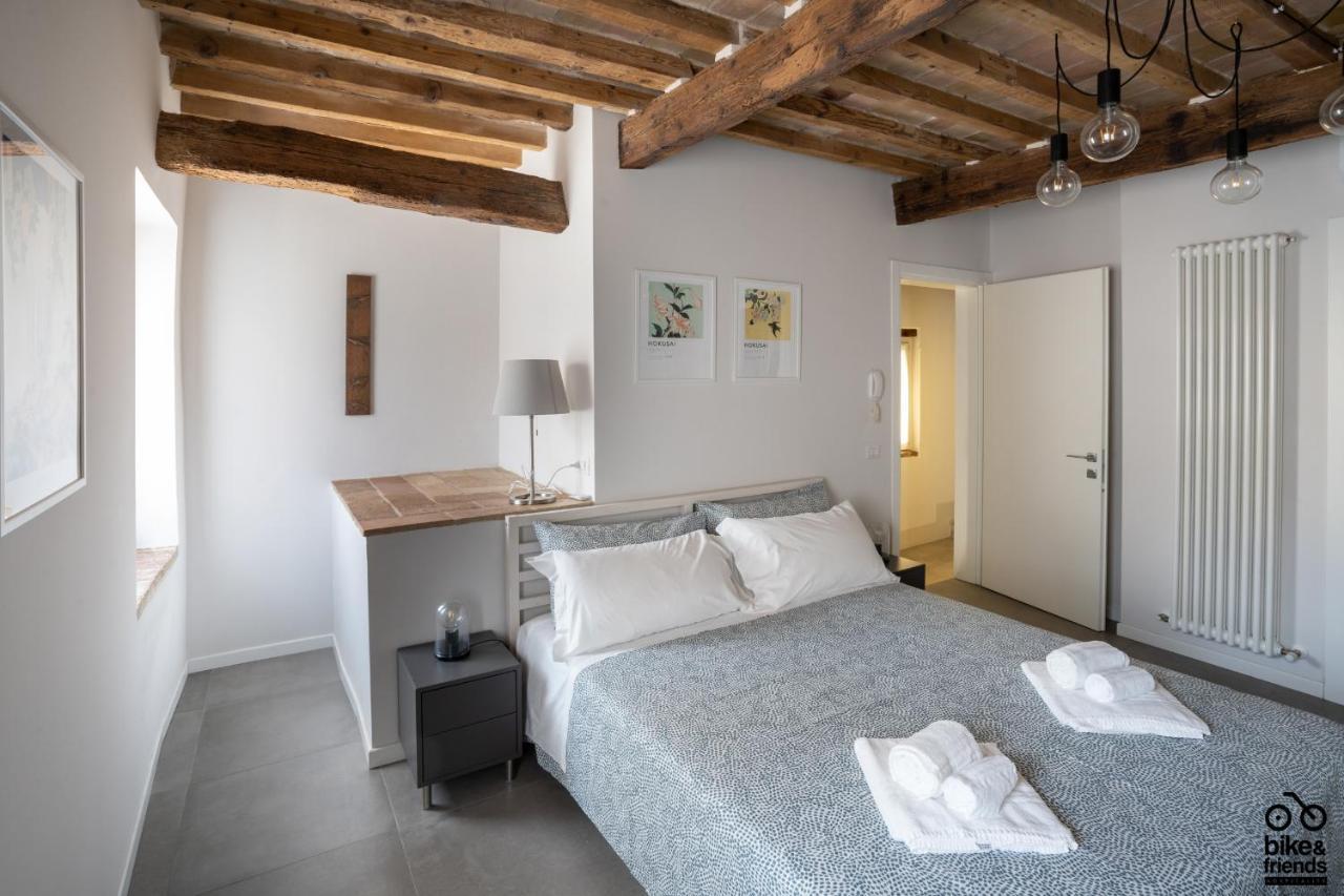 Bilocale Le Rondini Centralissimo Pesaro Bagian luar foto