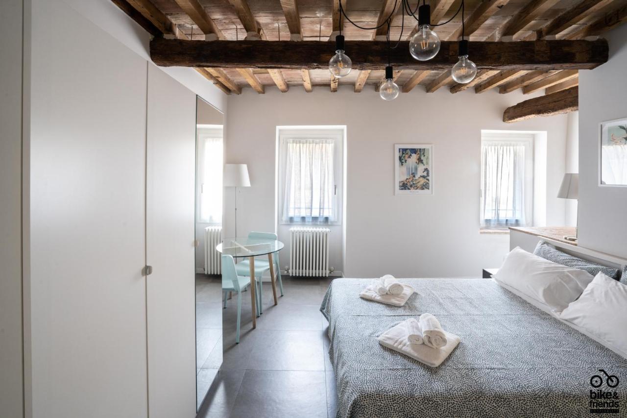 Bilocale Le Rondini Centralissimo Pesaro Bagian luar foto